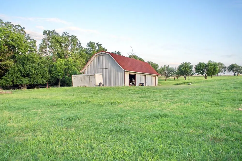 Photo 6 — 18809 230th Street, Washington, OK 73093
