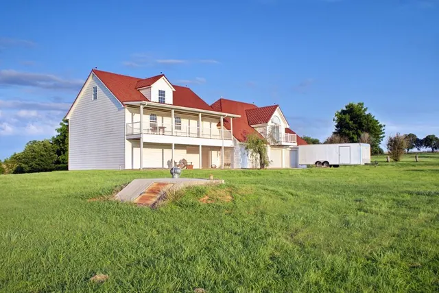 Photo 7 — 18809 230th Street, Washington, OK 73093