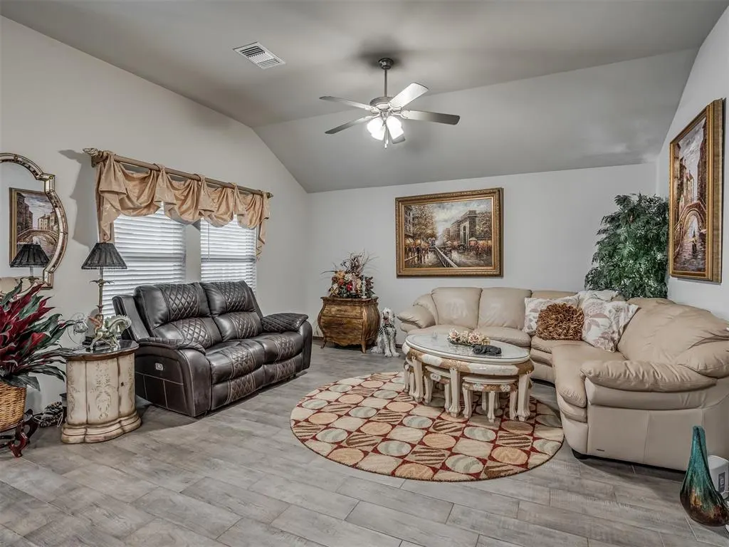 Photo 7 — 16129 Drywater Drive, Oklahoma City, OK 73170