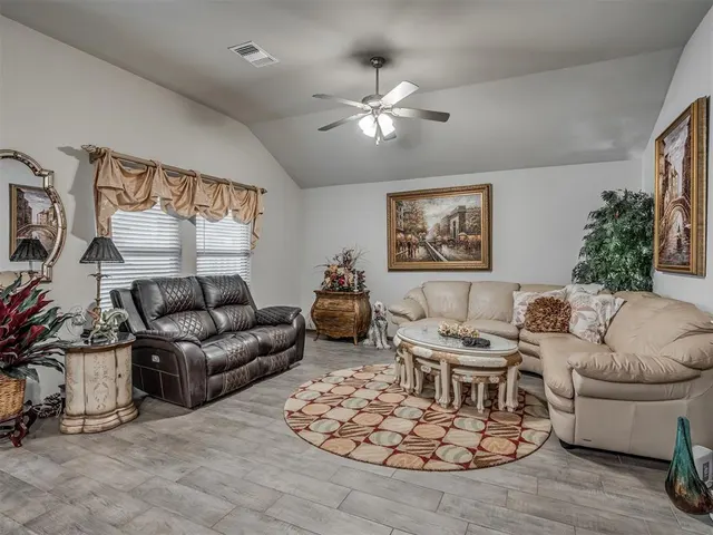 Photo 7 — 16129 Drywater Drive, Oklahoma City, OK 73170