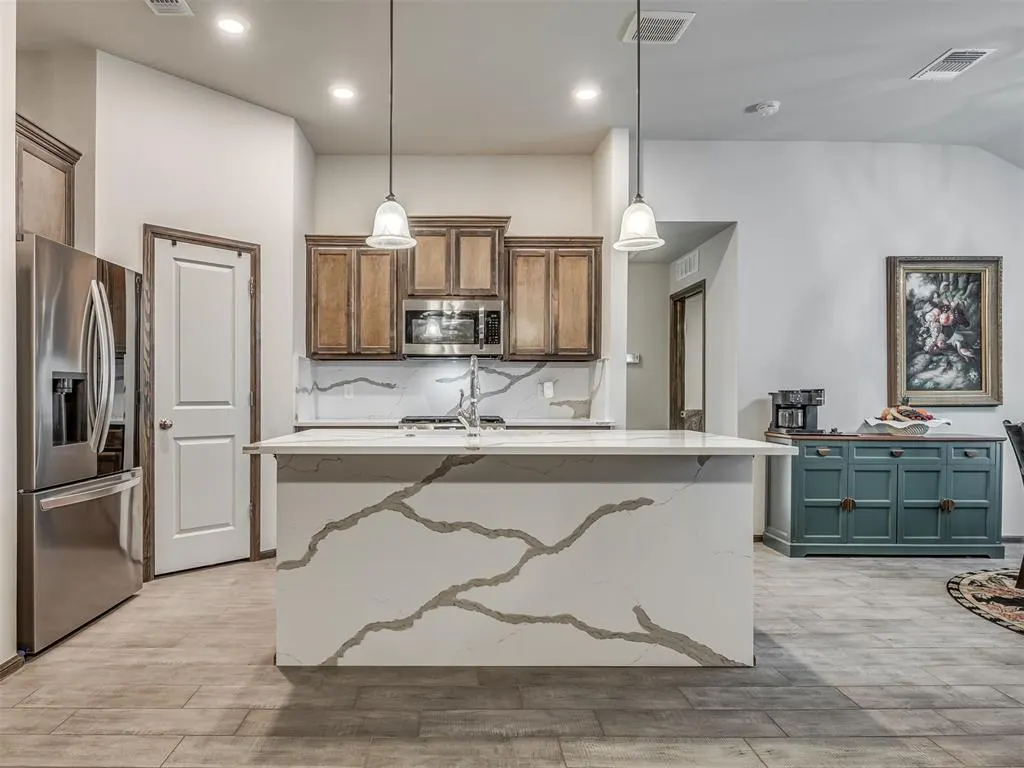 Photo 10 — 16129 Drywater Drive, Oklahoma City, OK 73170