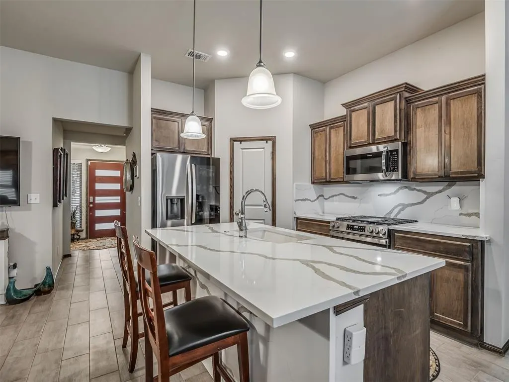 Photo 13 — 16129 Drywater Drive, Oklahoma City, OK 73170