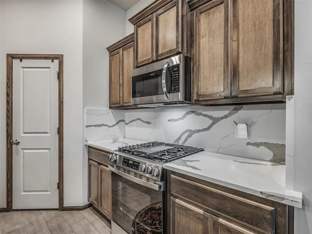 Photo 14 — 16129 Drywater Drive, Oklahoma City, OK 73170