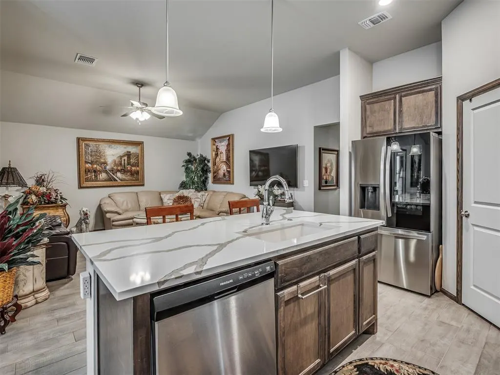 Photo 15 — 16129 Drywater Drive, Oklahoma City, OK 73170