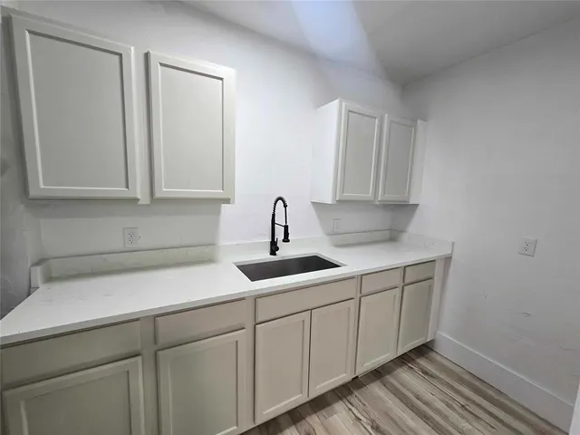Photo 5 — 2137 NW 29th Street, Oklahoma City, OK 73107