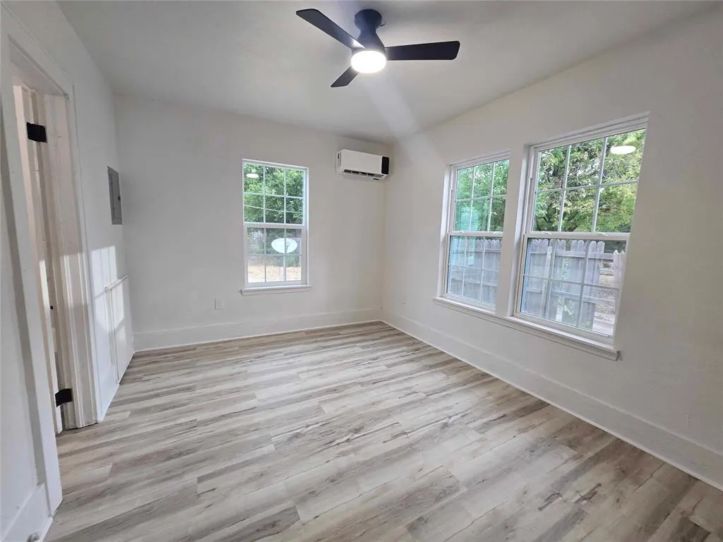 Photo 7 — 2137 NW 29th Street, Oklahoma City, OK 73107
