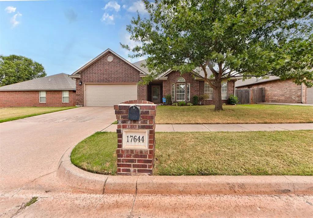 Front exterior — 17644 Lead Lane, Edmond, OK 73012
