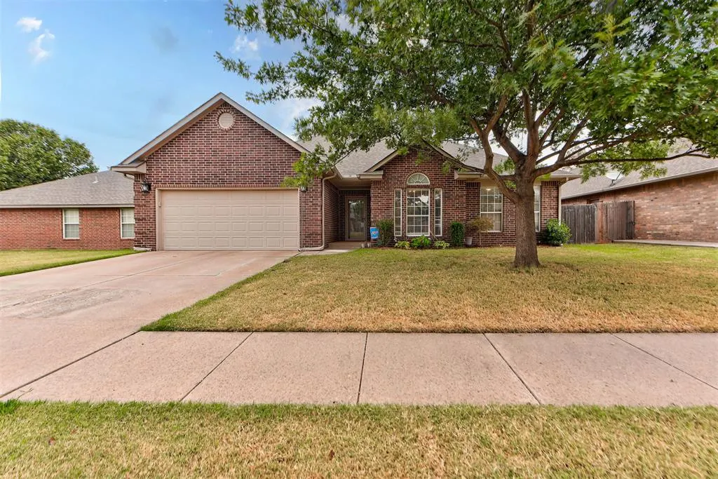 Photo 2 — 17644 Lead Lane, Edmond, OK 73012