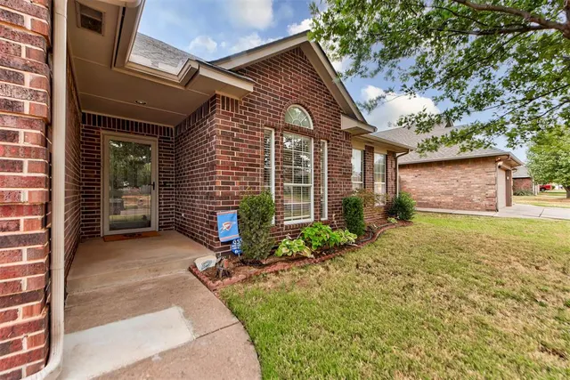 Photo 5 — 17644 Lead Lane, Edmond, OK 73012