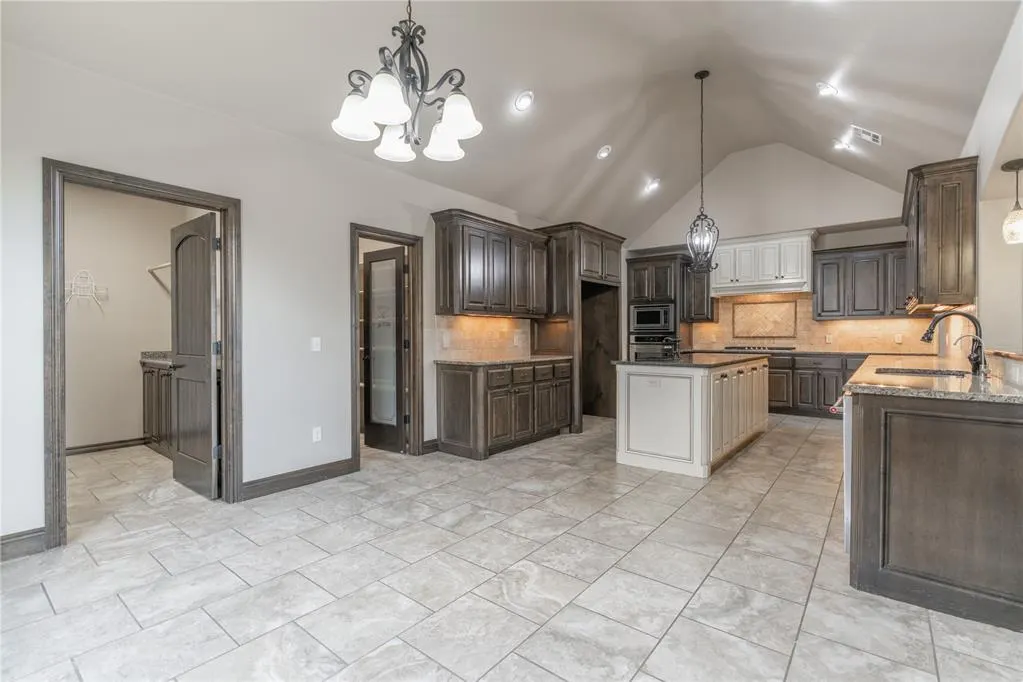 Photo 16 — 4617 Caveat Drive, Edmond, OK 73025