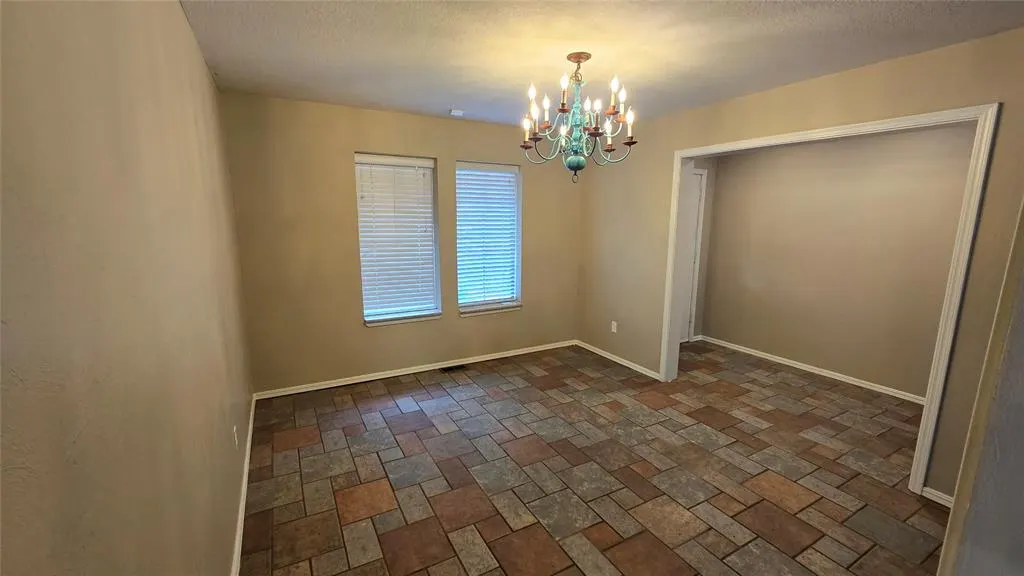 Photo 7 — 1707 Wheaton Drive, Norman, OK 73071