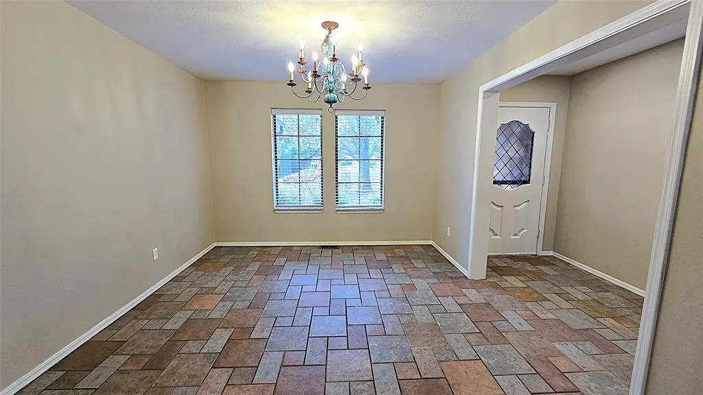 Photo 8 — 1707 Wheaton Drive, Norman, OK 73071