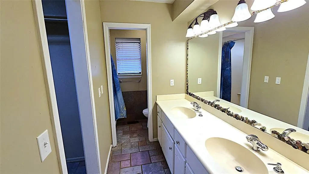 Photo 12 — 1707 Wheaton Drive, Norman, OK 73071