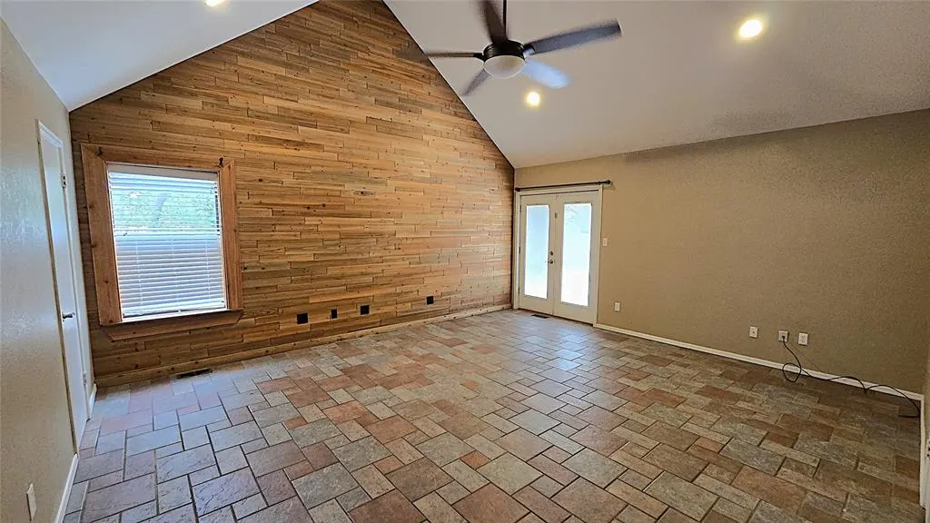 Photo 15 — 1707 Wheaton Drive, Norman, OK 73071