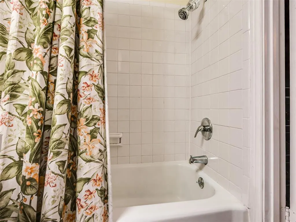 Photo 17 — 2527 NW 62nd Street 219, Oklahoma City, OK 73112