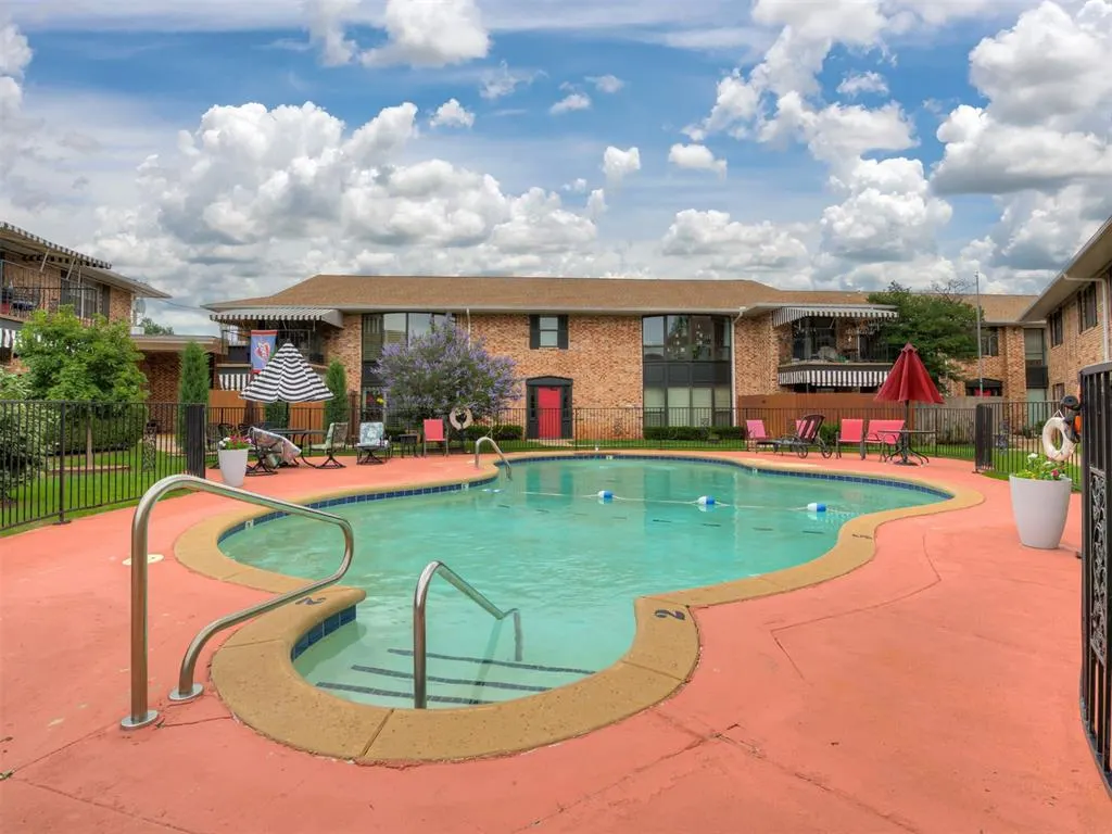 Photo 23 — 2527 NW 62nd Street 219, Oklahoma City, OK 73112