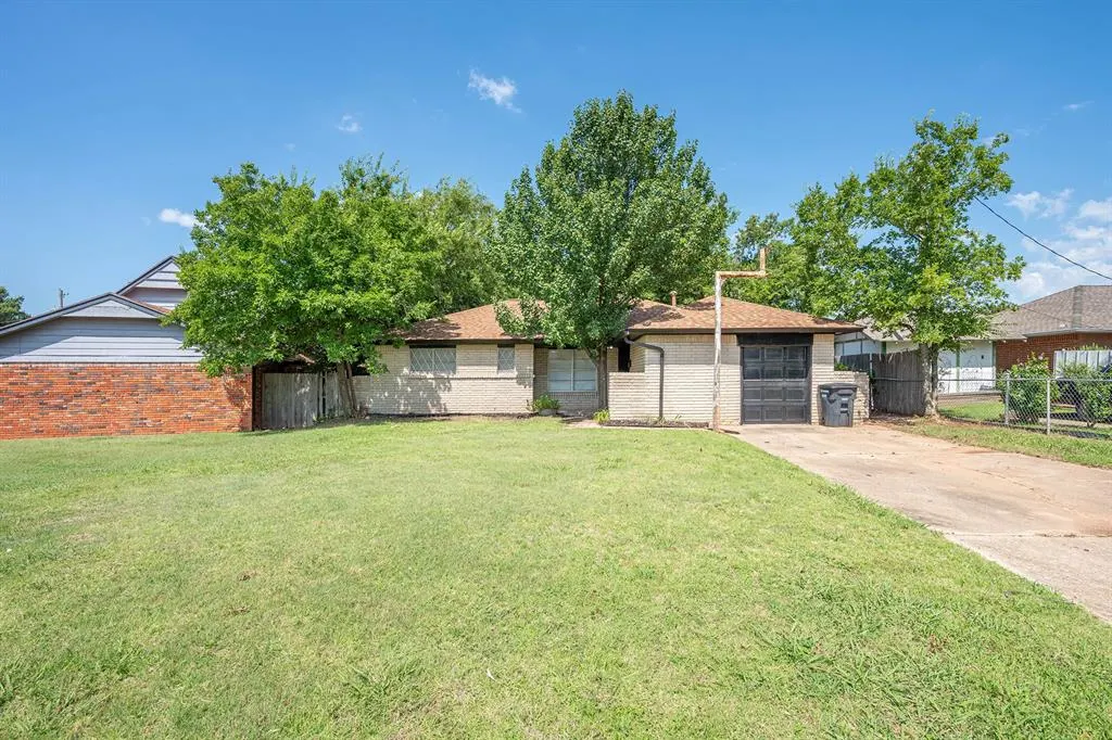 Front exterior — 1403 N Nail Parkway, Moore, OK 73160