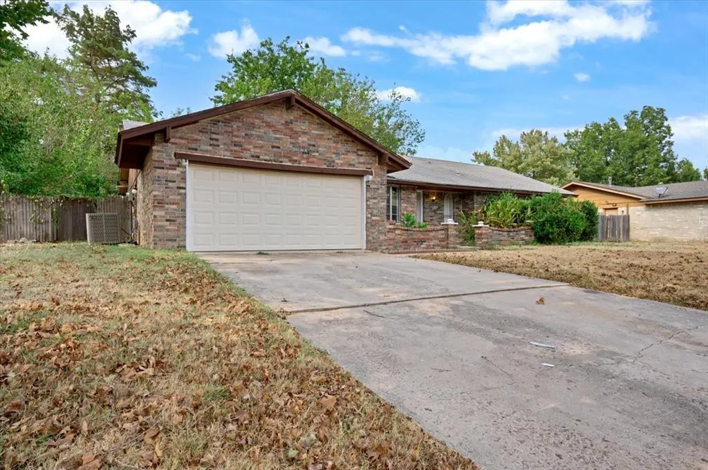 Photo 21 — 1111 Lincoln, Norman, OK 73072