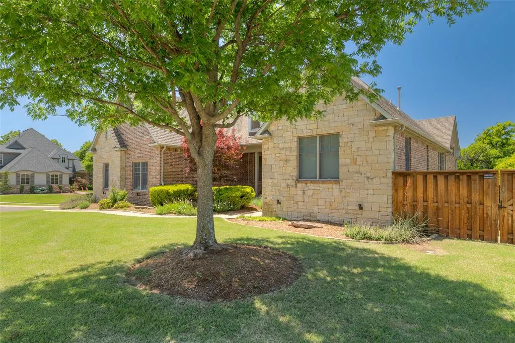 Photo 2 — 4409 Shorthorn Lane, Edmond, OK 73034