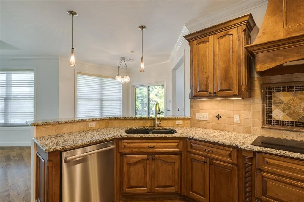 Photo 12 — 4409 Shorthorn Lane, Edmond, OK 73034