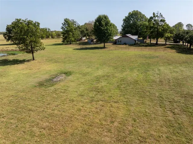 Photo 8 — 377038 E 1060 Road, Okemah, OK 74859