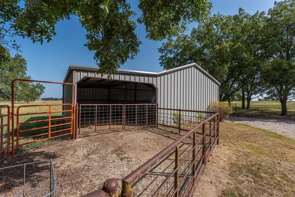 Photo 13 — 377038 E 1060 Road, Okemah, OK 74859