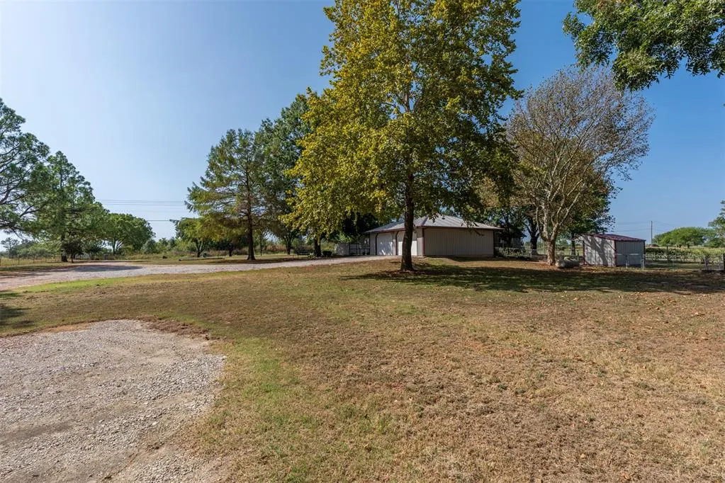 Photo 37 — 377038 E 1060 Road, Okemah, OK 74859