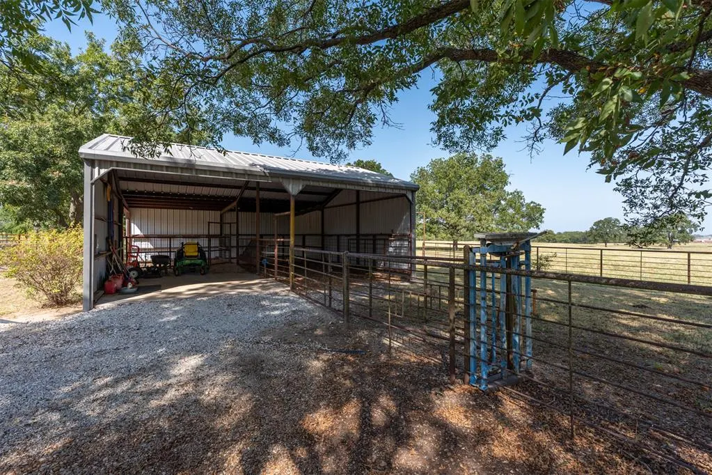 Photo 38 — 377038 E 1060 Road, Okemah, OK 74859