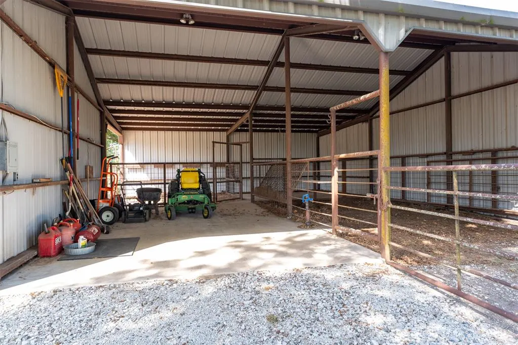 Photo 39 — 377038 E 1060 Road, Okemah, OK 74859