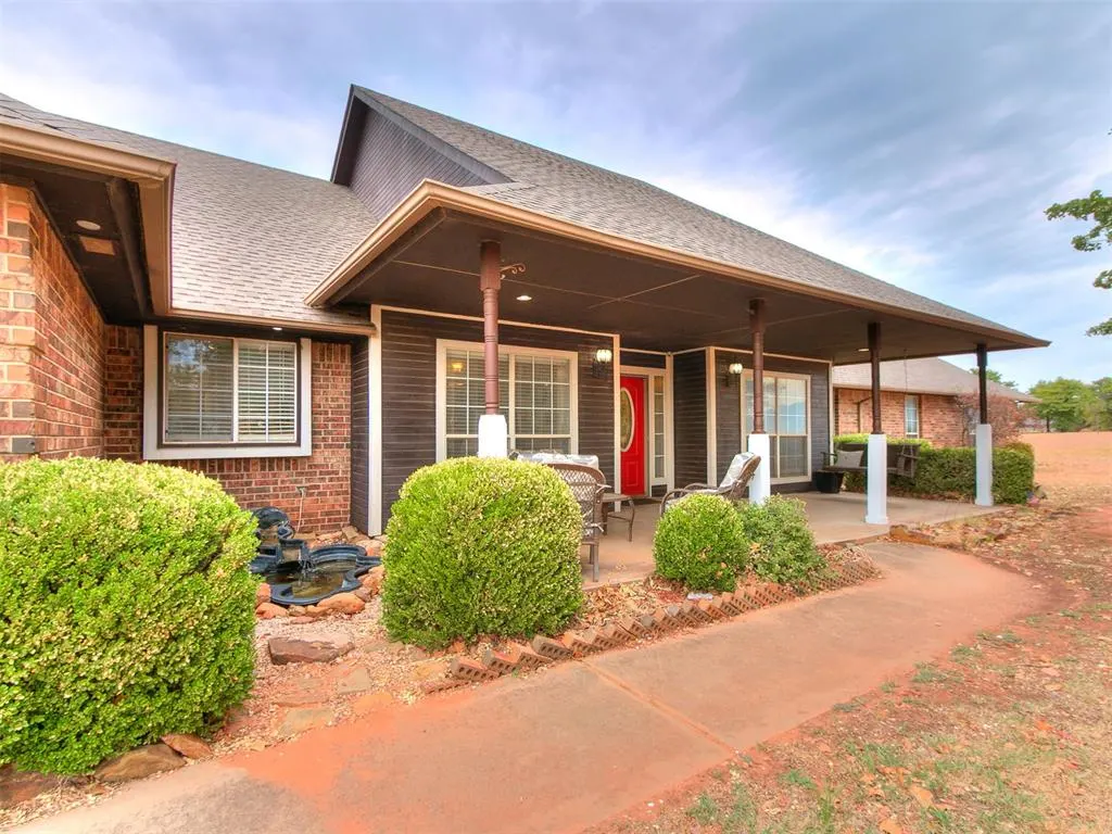 Photo 2 — 2019 Sandpiper Drive, Blanchard, OK 73010