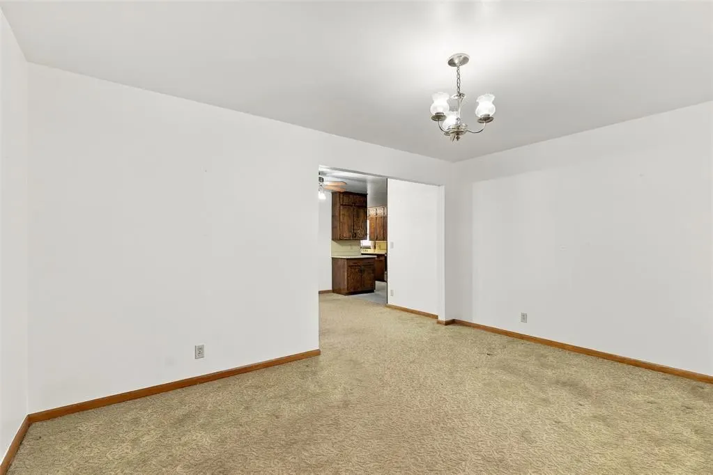Photo 9 — 111 W Colorado Avenue, Okarche, OK 73762