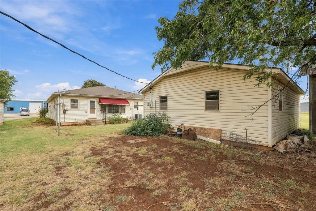Photo 31 — 111 W Colorado Avenue, Okarche, OK 73762
