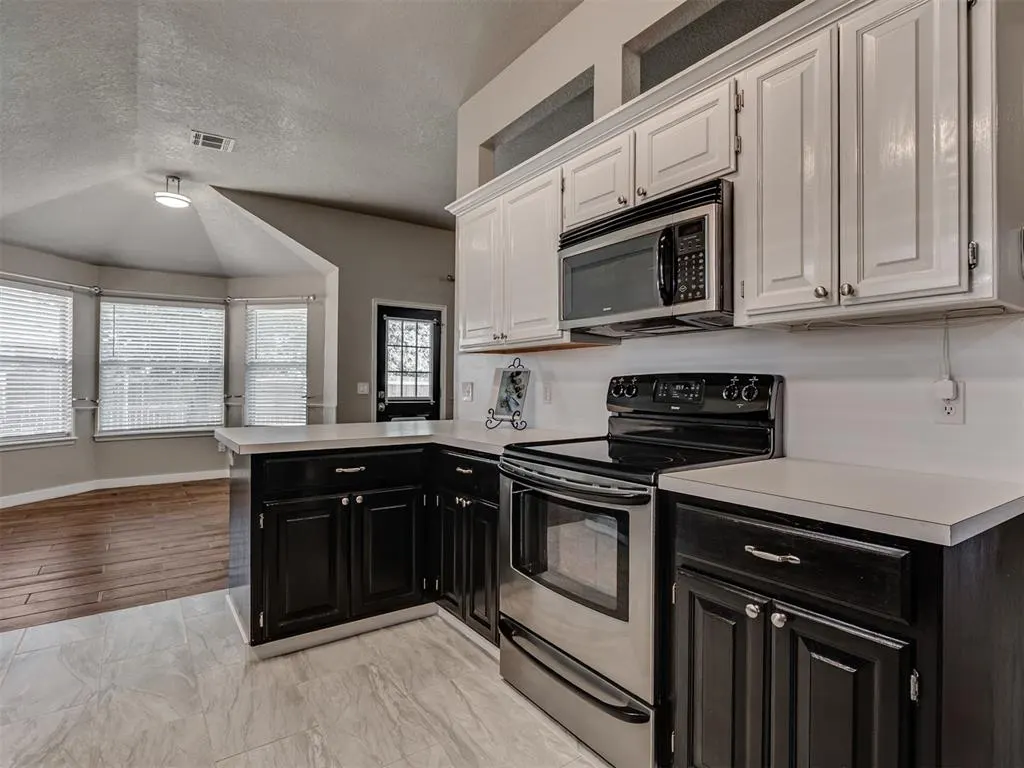 Photo 9 — 2609 NW 160th Street, Edmond, OK 73013