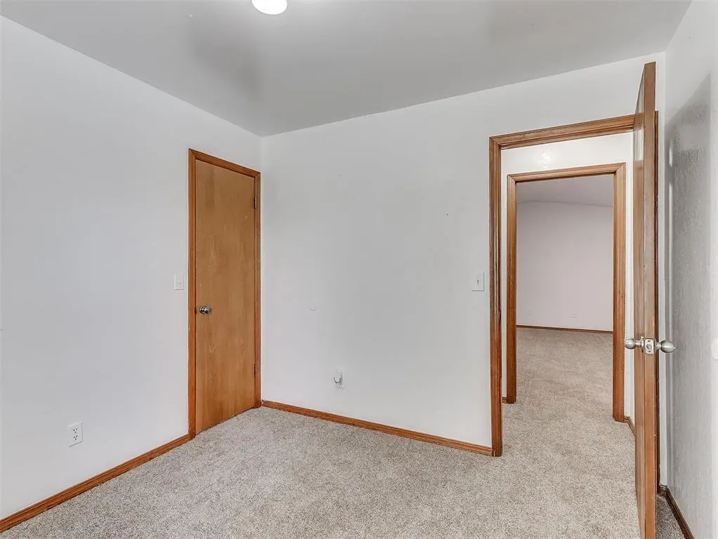 Photo 13 — 7407 Kings Manor Court, Oklahoma City, OK 73132