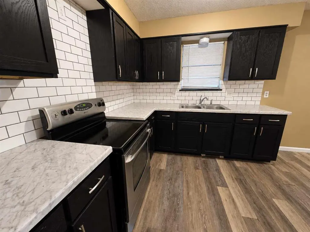 Photo 6 — 9717 NE 2nd Street, Midwest City, OK 73130