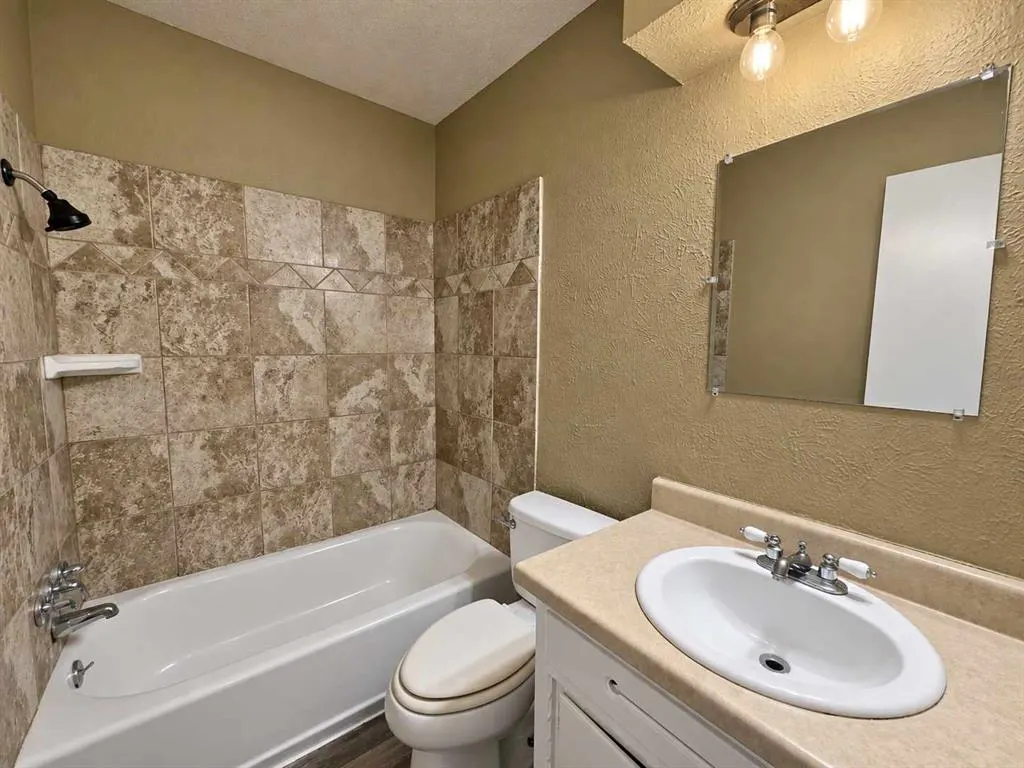 Photo 10 — 9717 NE 2nd Street, Midwest City, OK 73130