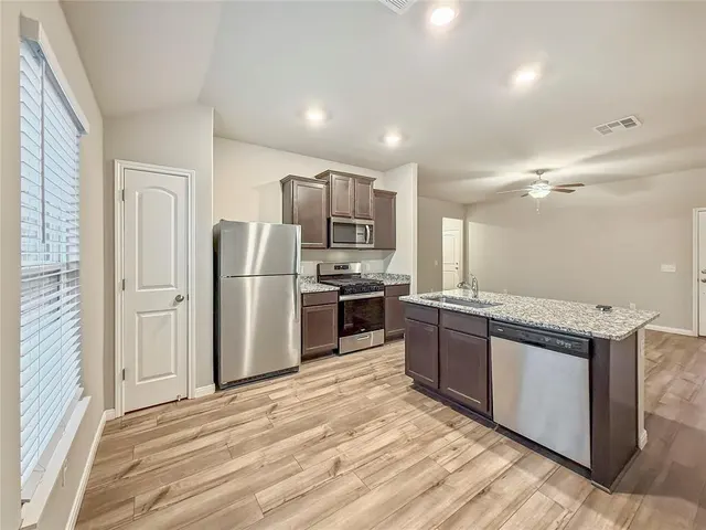 Photo 6 — 1609 Vermilion Lane, El Reno, OK 73036