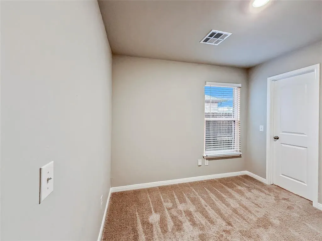 Photo 14 — 1609 Vermilion Lane, El Reno, OK 73036