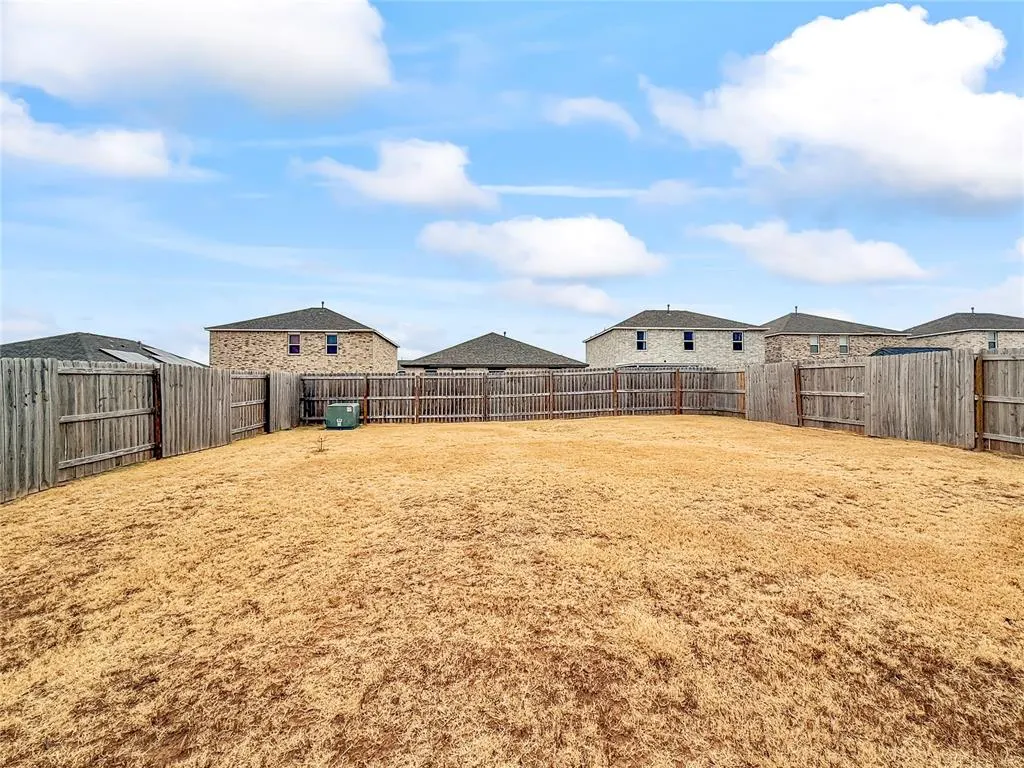 Photo 17 — 1609 Vermilion Lane, El Reno, OK 73036