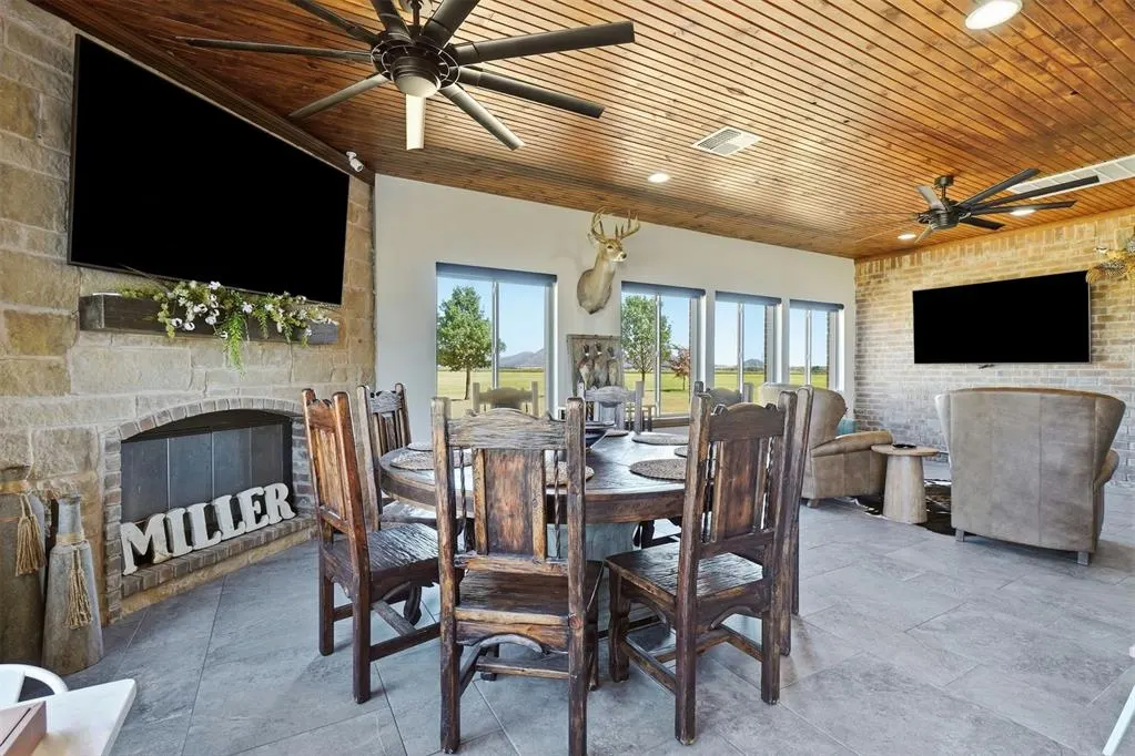 Photo 32 — 16353 S County Road 213 Road, Headrick, OK 73549