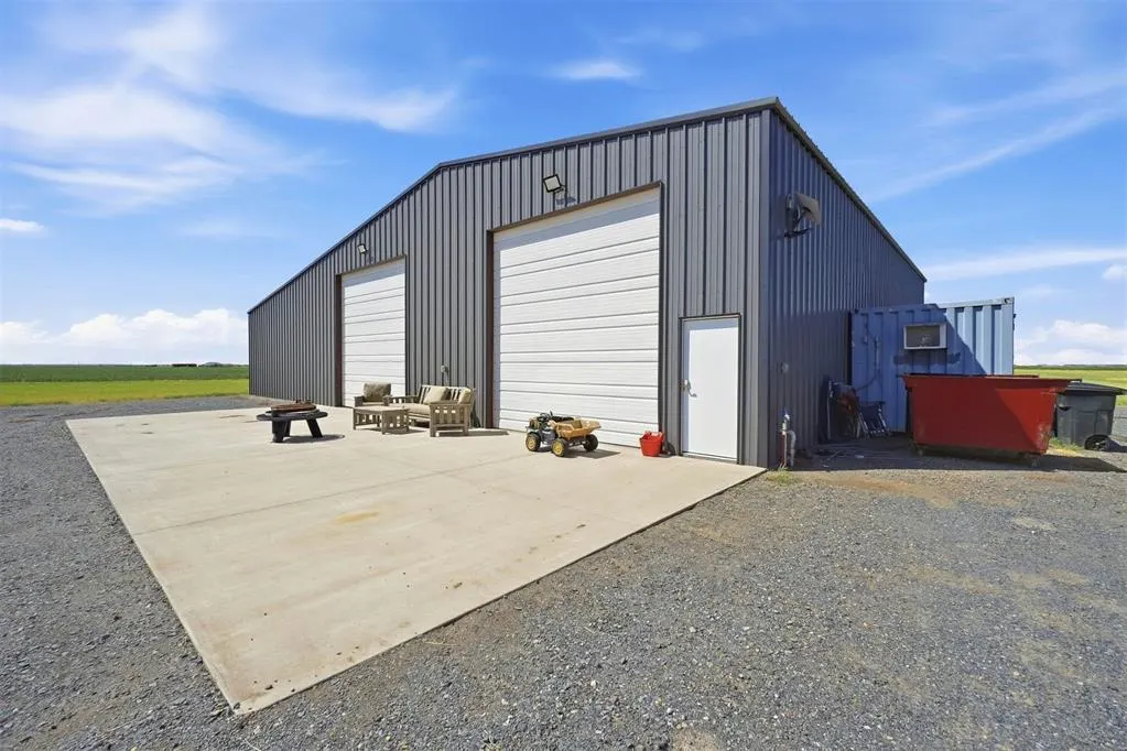 Photo 40 — 16353 S County Road 213 Road, Headrick, OK 73549