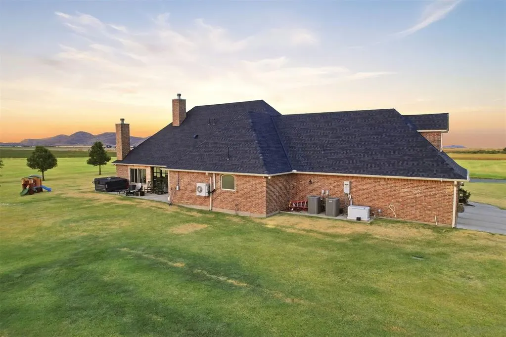 Photo 42 — 16353 S County Road 213 Road, Headrick, OK 73549