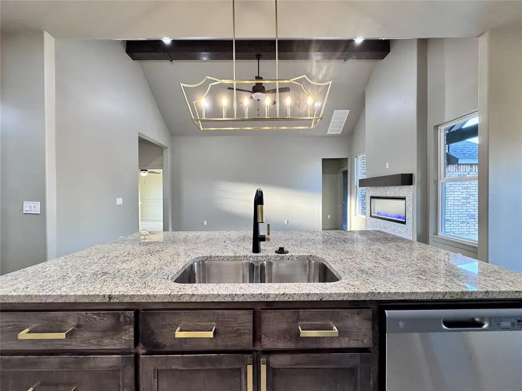 Photo 7 — 16024 Navarra Way, Oklahoma City, OK 73170