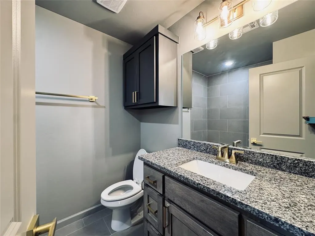 Photo 27 — 16024 Navarra Way, Oklahoma City, OK 73170