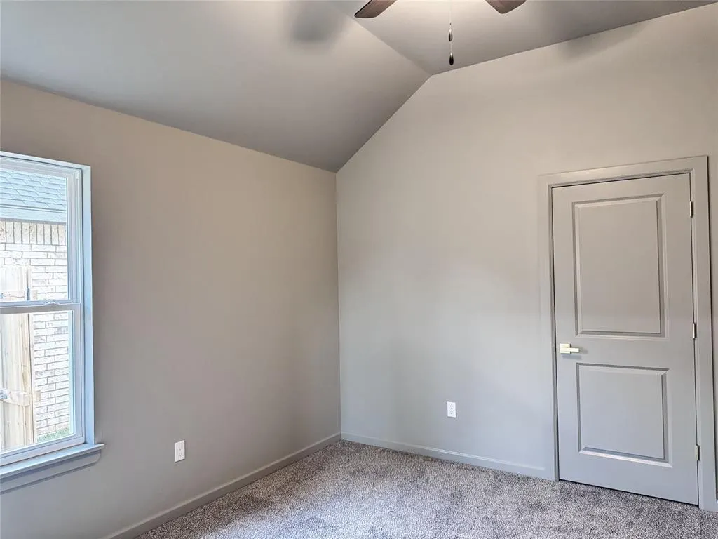 Photo 23 — 16024 Navarra Way, Oklahoma City, OK 73170