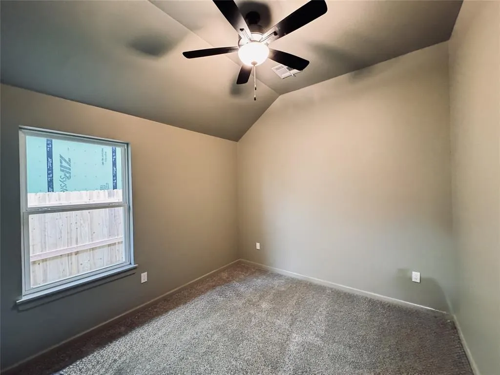Photo 33 — 16024 Navarra Way, Oklahoma City, OK 73170