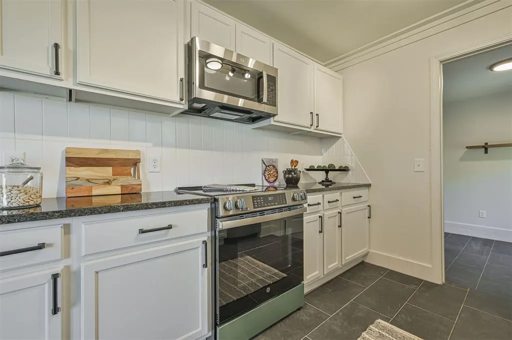 Photo 15 — 715 Harmon Circle, Moore, OK 73160
