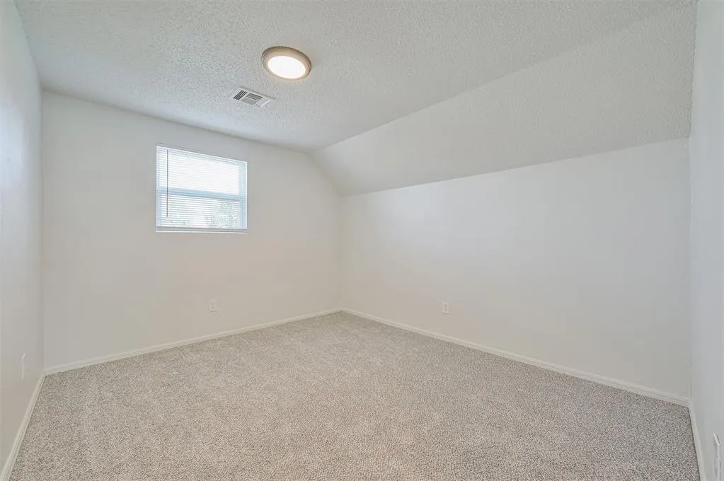 Photo 22 — 715 Harmon Circle, Moore, OK 73160