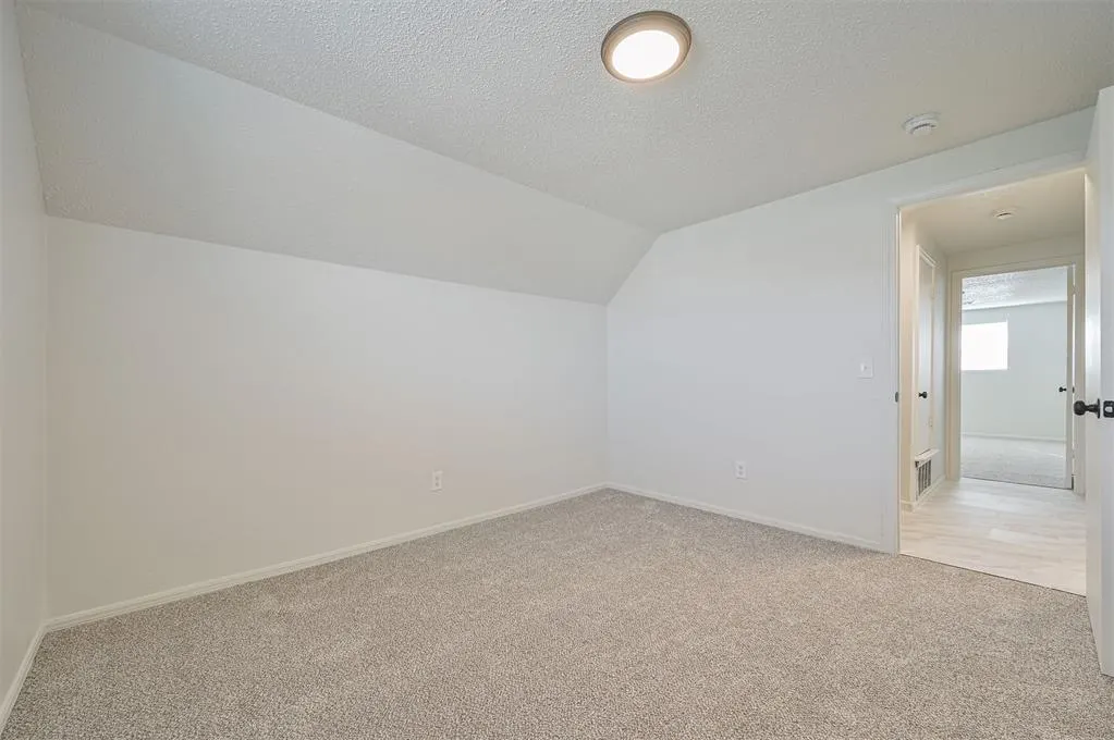 Photo 25 — 715 Harmon Circle, Moore, OK 73160