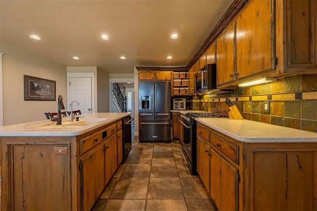 Photo 7 — 3900 Turtle Creek Road, Moore, OK 73160